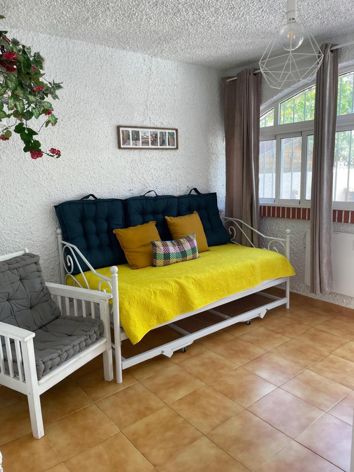 Villa Mare - 2 Beds With Balcony, Patio And Pool And Direct Park Access Мурсия Екстериор снимка