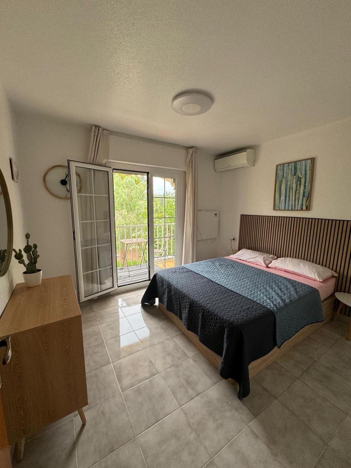 Villa Mare - 2 Beds With Balcony, Patio And Pool And Direct Park Access Мурсия Екстериор снимка
