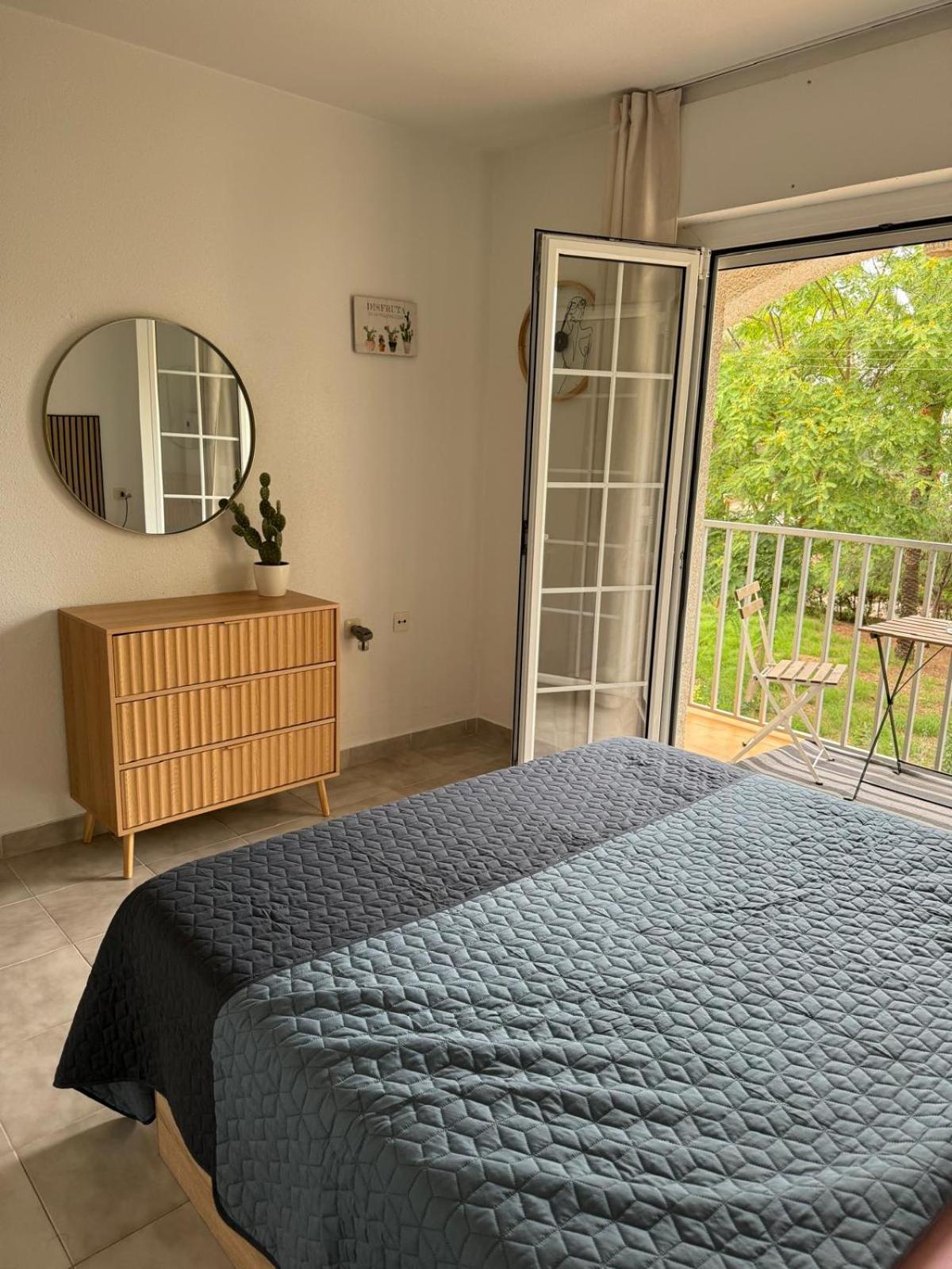 Villa Mare - 2 Beds With Balcony, Patio And Pool And Direct Park Access Мурсия Екстериор снимка